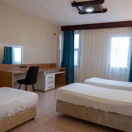 Arden Hotel 2*