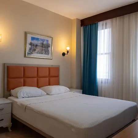 Arden Hotel 2*