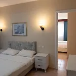 Arden Hotel 2*