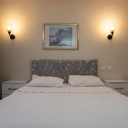 Hotel Arden 2*